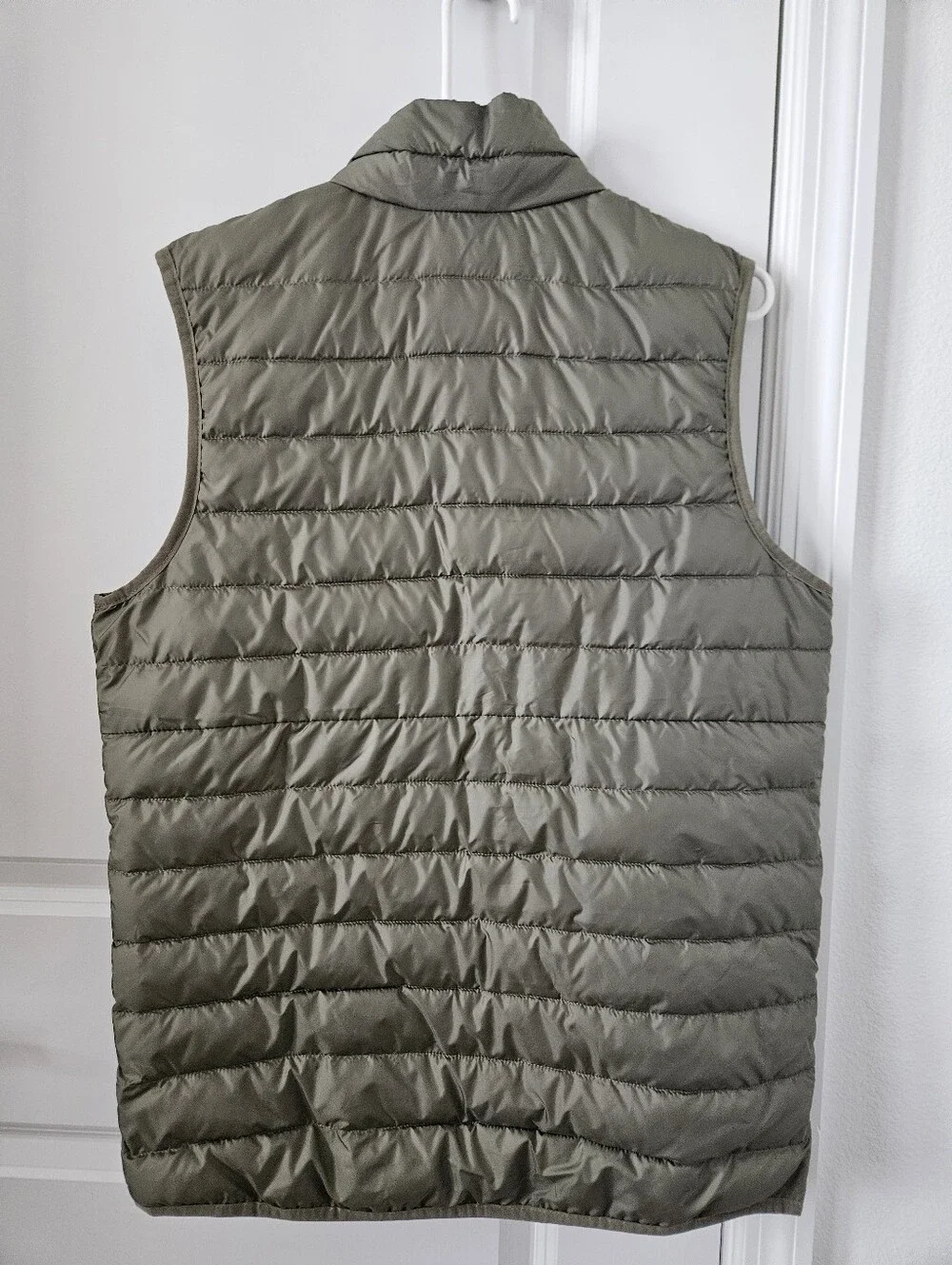 NWT Columbia Foster Falls Water Repellent Vest Men’s Small Stone Green